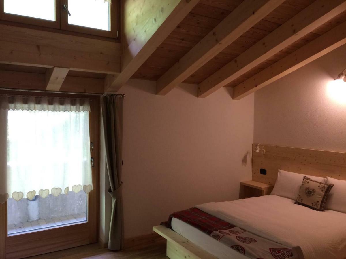 Agritur Maso Ciprianna B&B ราบบิ ภายนอก รูปภาพ