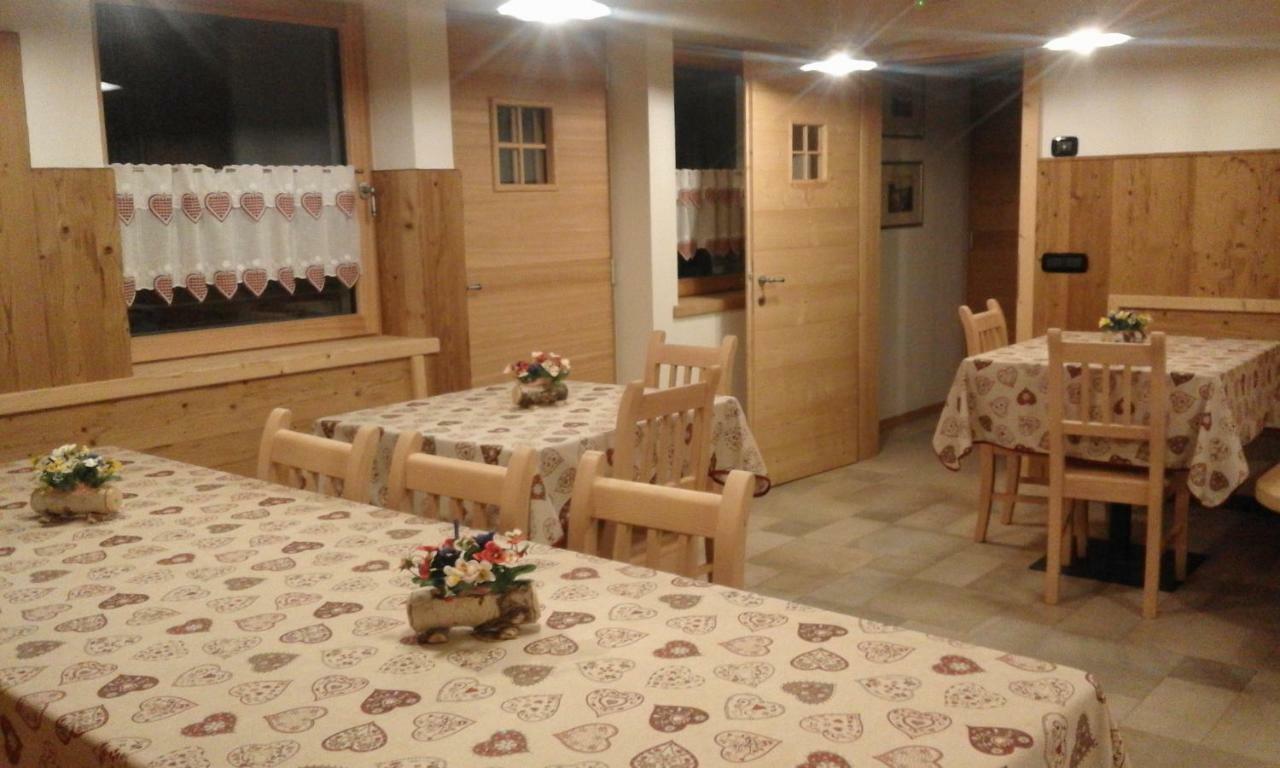 Agritur Maso Ciprianna B&B ราบบิ ภายนอก รูปภาพ